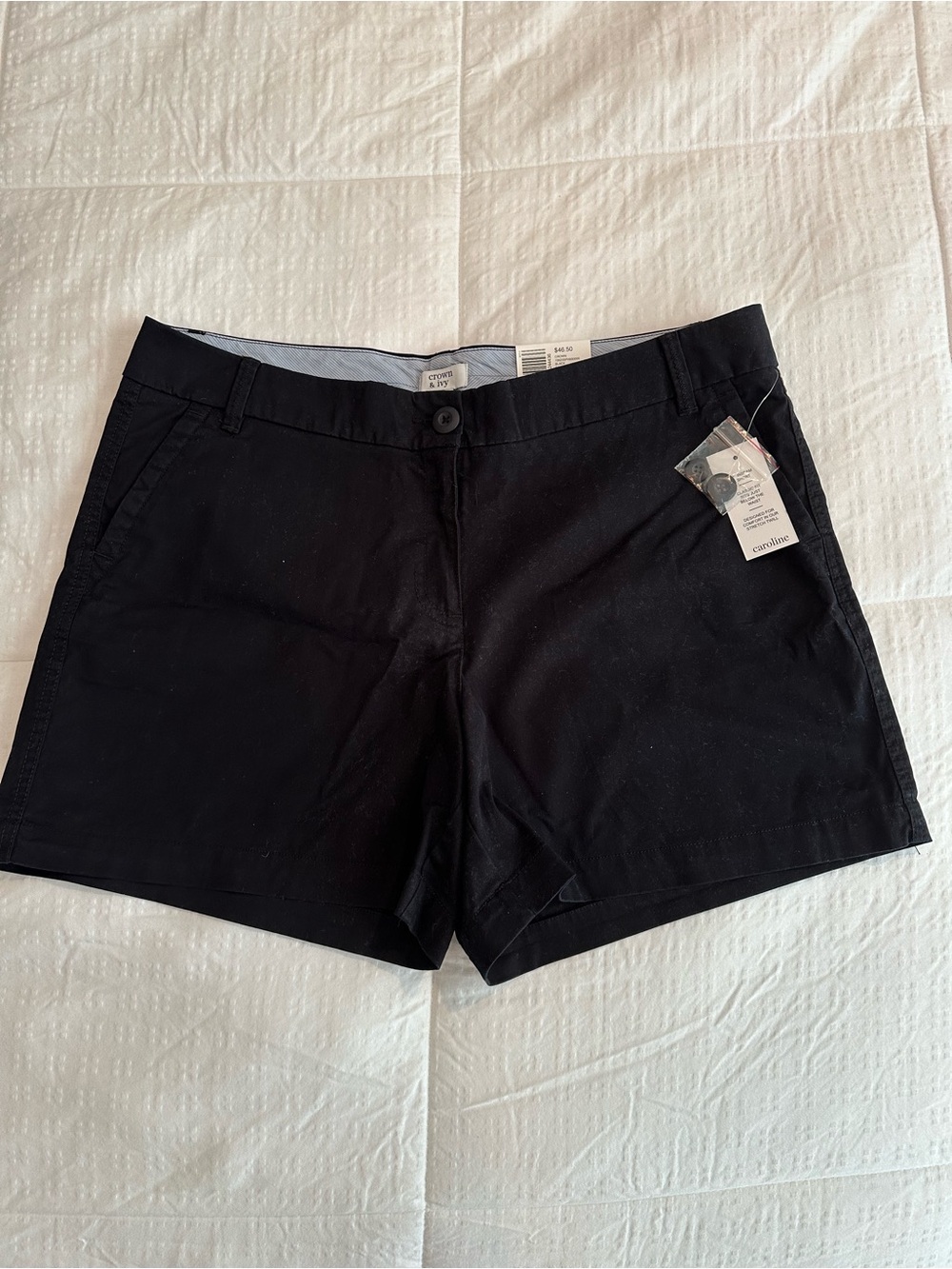 NWT black Caroline Crown & Ivy 5in shorts